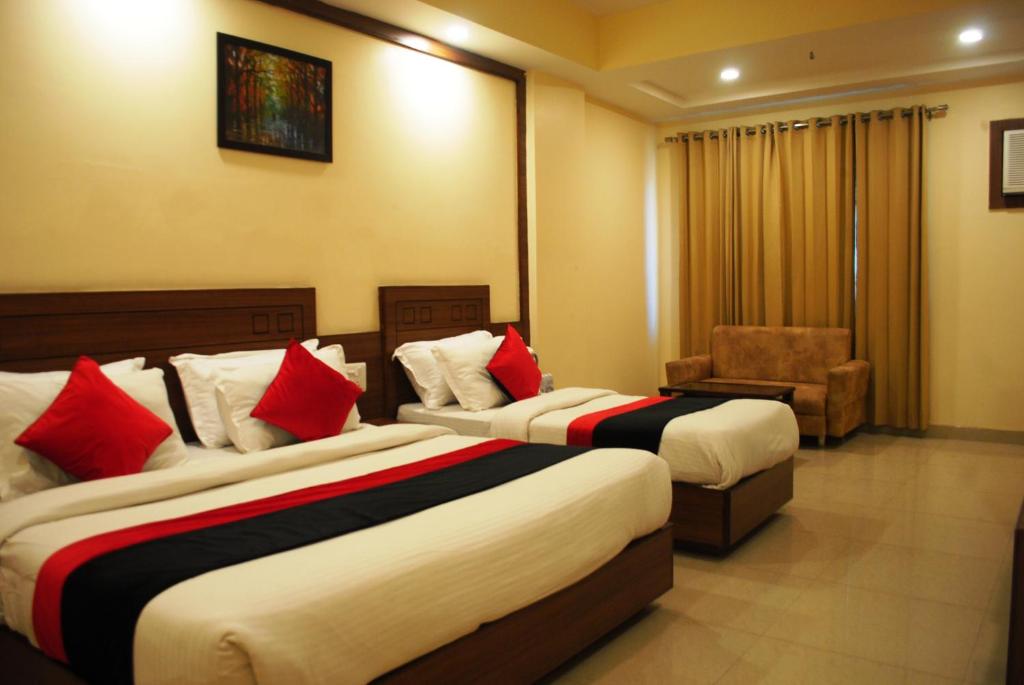 AC Deluxe Room at Niharika Complex Katra